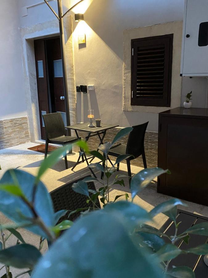 Il Cortiletto28 Rooms & House Siraküza Dış mekan fotoğraf