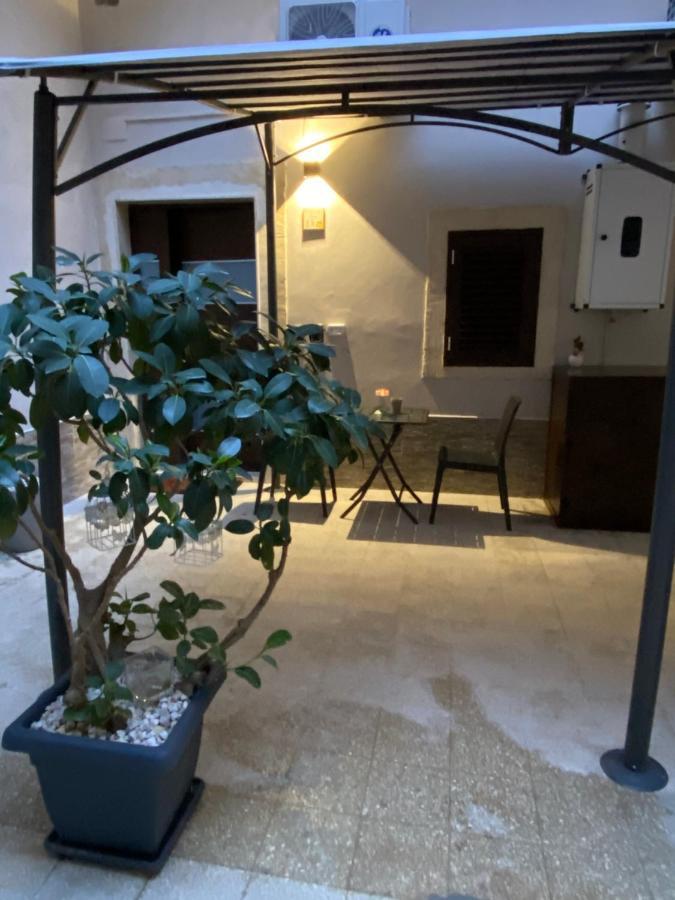 Il Cortiletto28 Rooms & House Siraküza Dış mekan fotoğraf