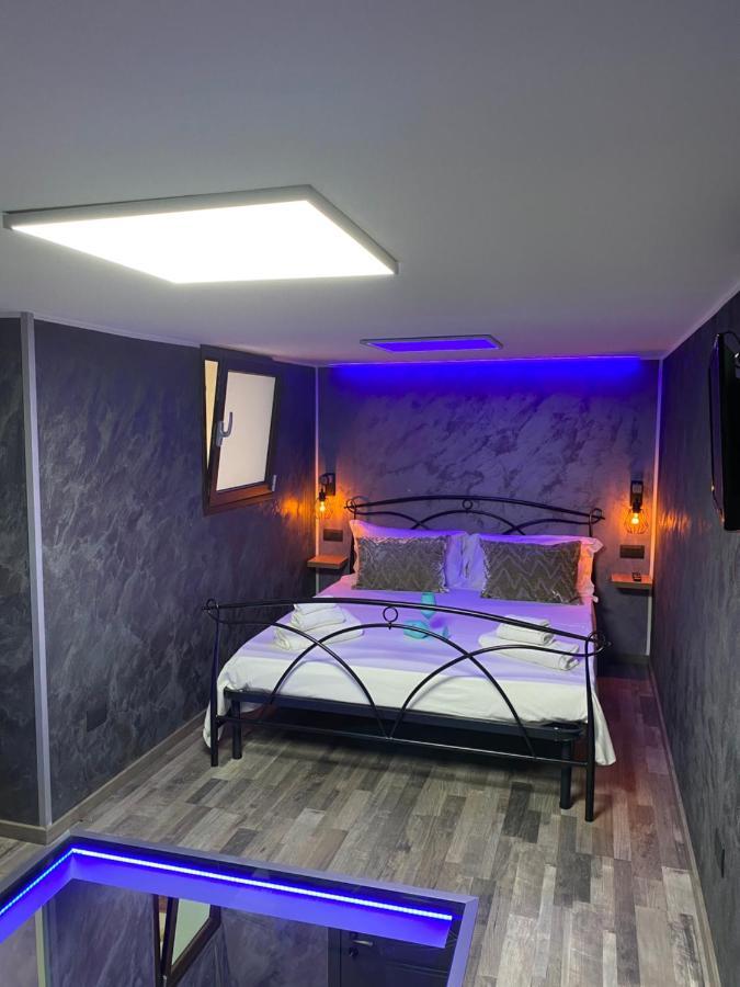 Il Cortiletto28 Rooms & House Siraküza Dış mekan fotoğraf